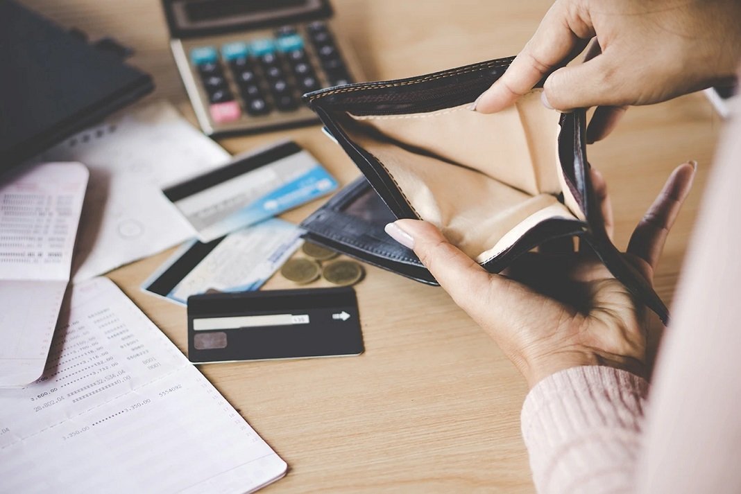 Τα μηνύματα από την άνοδο της ανεργίας στο 9,5% τον Απρίλιο – Γιατί δεν υποχωρεί στις γυναίκες