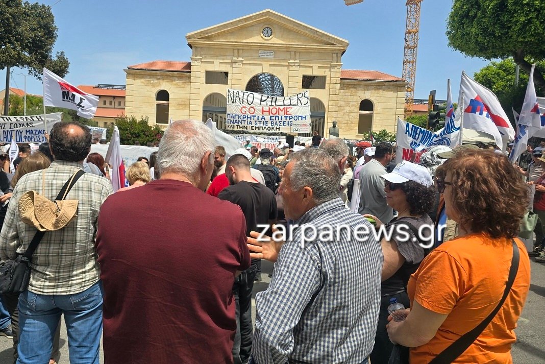 Αντιπολεμικό συλλαλητήριο στα Χανιά με πορεία προς τη Βάση της Σούδας