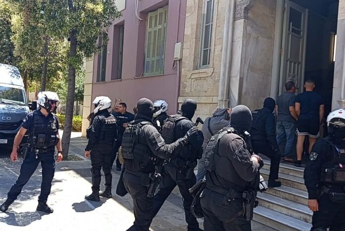 Στον Εισαγγελέα οι "16"