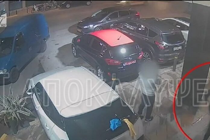 Συμμορία έσπειρε τον τρόμο σε Ν. Κόσμο και Παγκράτι – Σοκάρουν οι μαρτυρίες για την επίθεση σε ανήλικους
