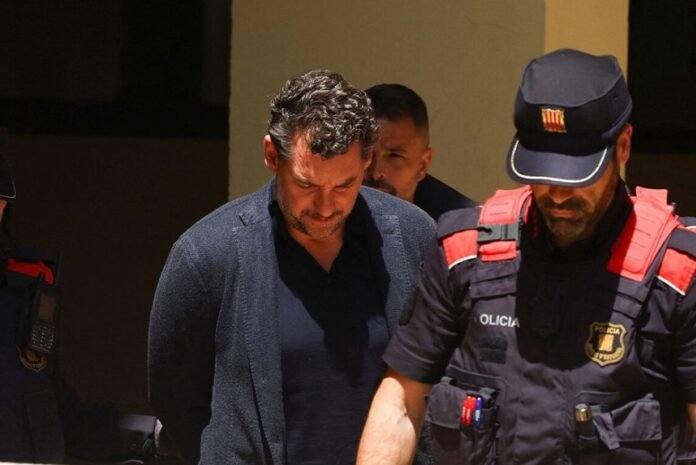 Ούτε ώρα δεν έμεινε στη φυλακή ο Τζόναθαν Άντικ της Mango για τον θάνατο του πατέρα του, πλήρωσε €1 εκατ. εγγύηση και αφέθηκε ελεύθερος