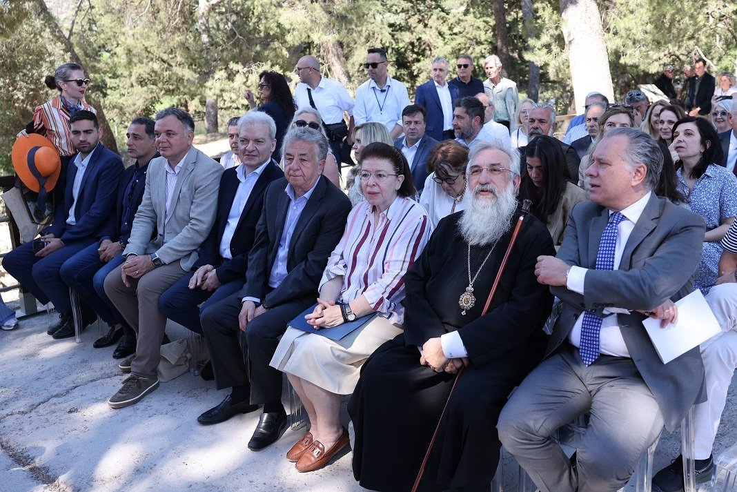stis ekdilosis gia tin istoriki eggrafi-