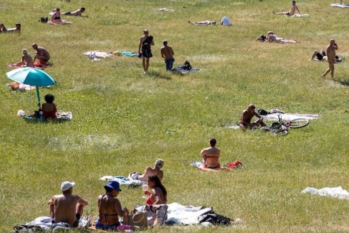 Καύσωνας στην Ευρώπη: Σε συναγερμό Γαλλία, Βρετανία, Βέλγιο, Ισπανία, Δανία, Σουηδία – ΒΙΝΤΕΟ