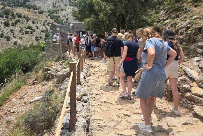 Δικταίο Άντρο: Τα παράπονα για την ταλαιπωρία των επισκεπτών