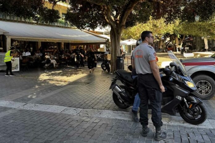 Έλεγχοι στους πεζόδρομους του κέντρου του Ηρακλείου