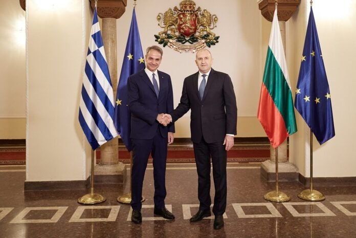 mhtsotakis apo sofia stiriksi