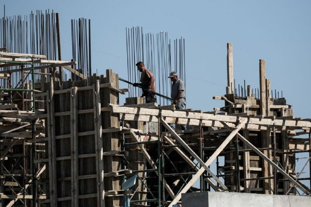 Απεργούν οι οικοδόμοι στο Ηράκλειο – Μετρούν 13 νεκρούς και εκατοντάδες τραυματίες πανελλαδικά (Φωτο)
