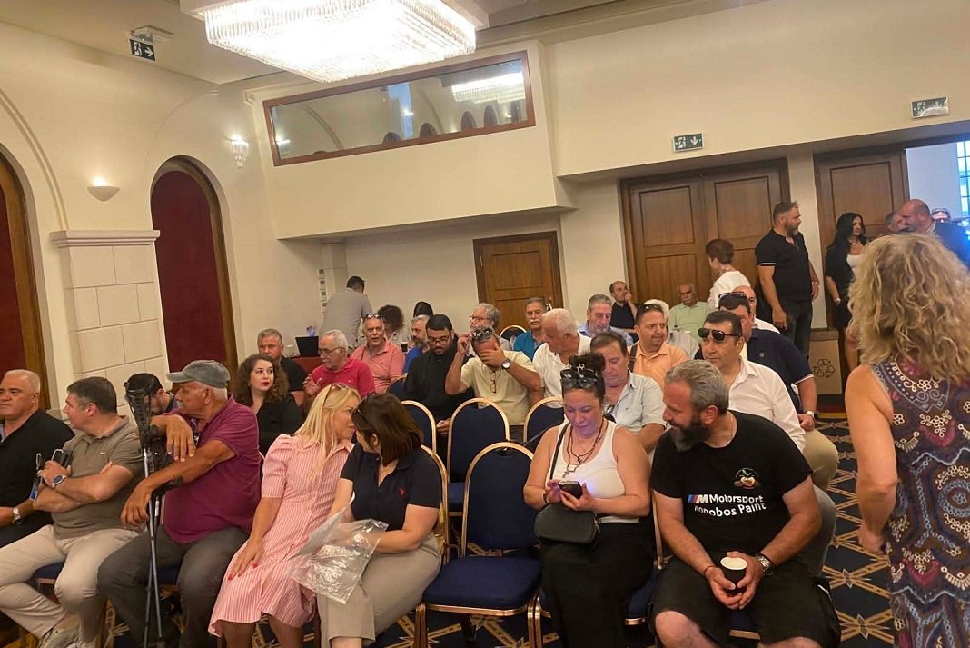 «Όχι» για τη δομή μεταναστών στον Καρτερό!