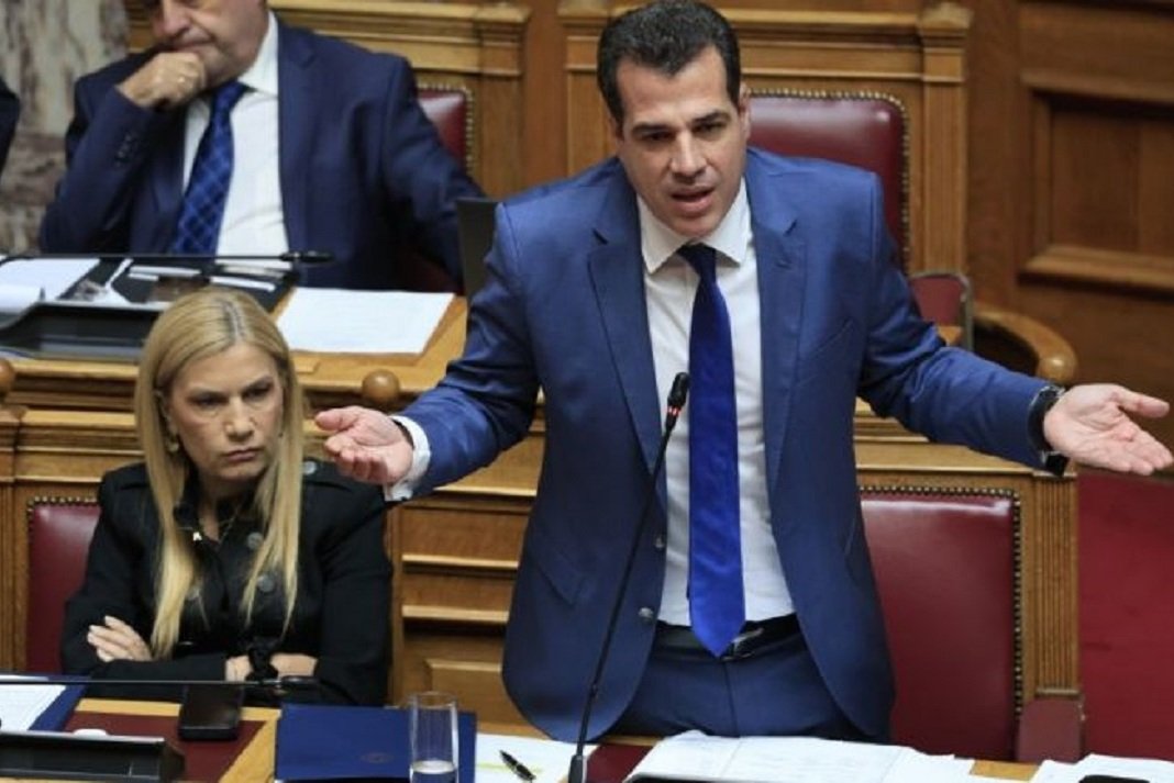 Πλεύρης στη Βουλή: Ανάγκη συνεργασίας για την προσωρινή δομή στο Ηράκλειο