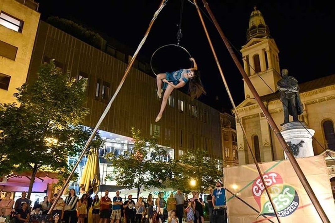 to zagrep se rytmous dromou