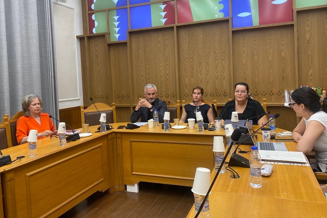 apo to arkaloxori sti thessalia