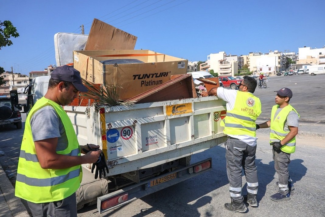 Καθημερινά ραντεβού σε γειτονιές και νέα ψηφιακή εφαρμογή για την απομάκρυνση ογκωδών αντικειμένων και πράσινων απορριμμάτων