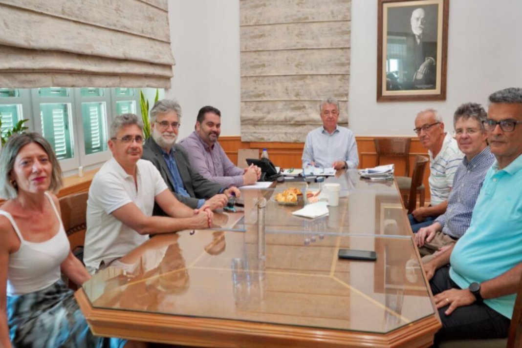 Περιφέρεια Κρήτης και ερευνητικά ιδρύματα ενώνουν δυνάμεις για τη φυτοπροστασία της ελιάς