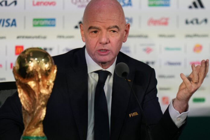 Απέναντι στη FIFA οι Ποδοσφαιρικές Συνομοσπονδίες – Τι περιλαμβάνει η πρόταση του Ινφαντίνο για το Μουντιάλ και γιατί εντείνονται οι αντιδράσεις