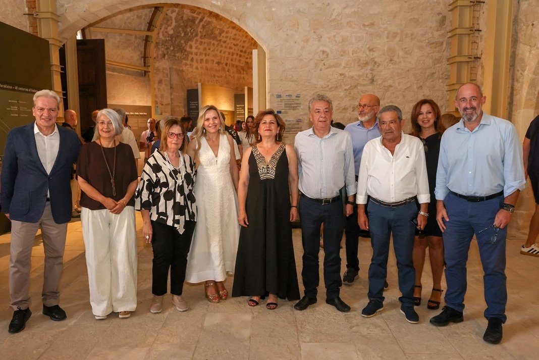 irakleio h pili padokratora