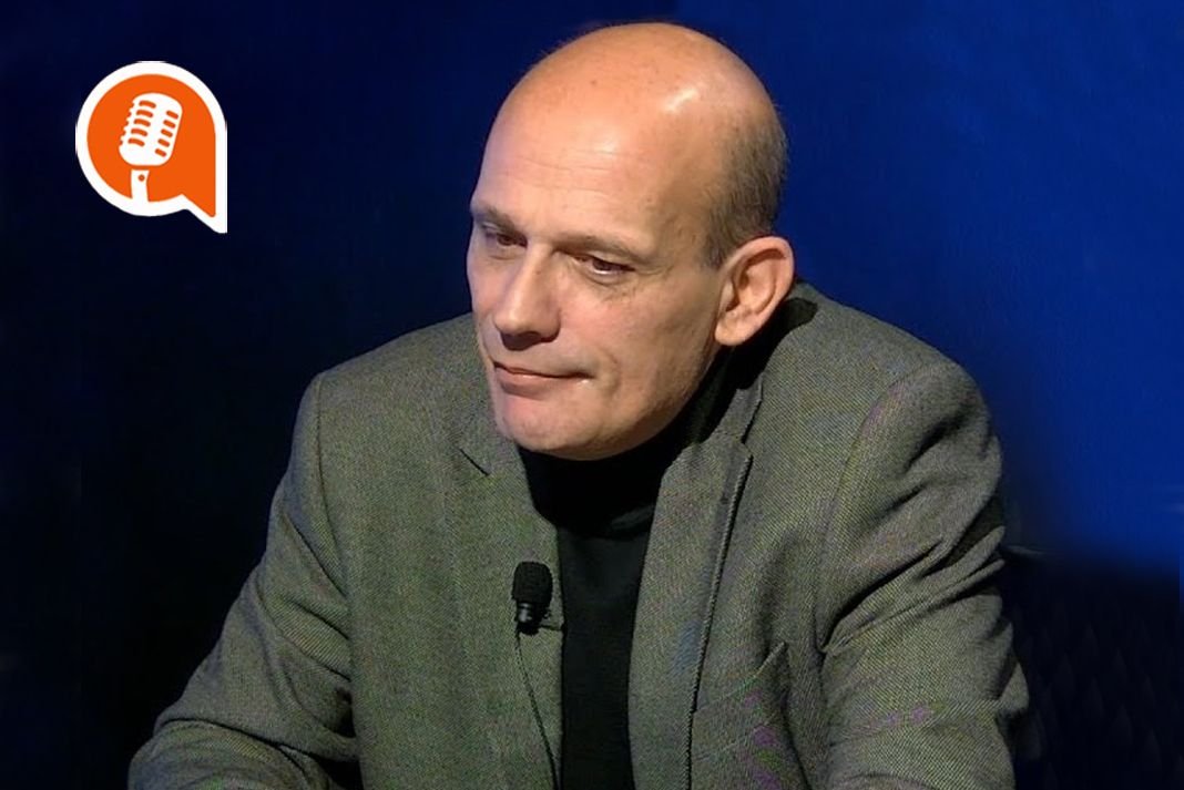 Πάρις Καρβουνόπουλος: «Πληρώνουμε δισεκατομμύρια ως “πρόθυμοι σύμμαχοι” αλλά ο Τραμπ κάνει παιχνίδι με την Τουρκία»