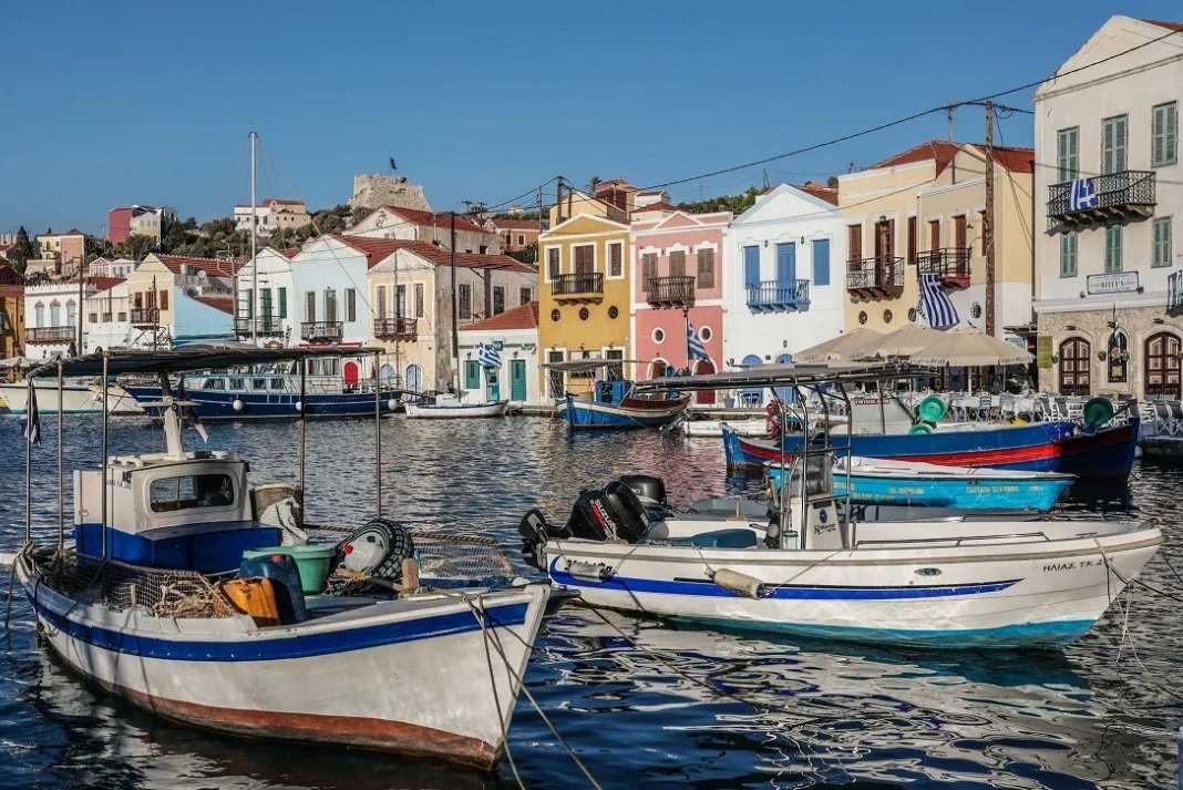 Συνελήφθη αγροτικός γιατρός στο Καστελόριζο - «Δεν έχει καμία σχέση με το ΕΣΥ», λέει ο Α. Γεωργιάδης