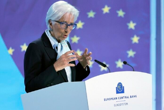 Λαγκάρντ: «Ραντεβού τον Σεπτέμβριο» για αύξηση των επιτοκίων
