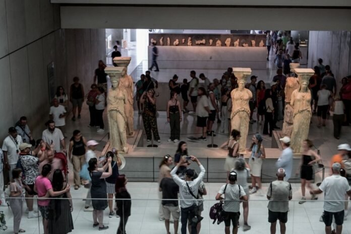Λιγότεροι επισκέπτες σε μουσεία και αρχαιολογικούς χώρους – Αύξηση όμως στα έσοδα