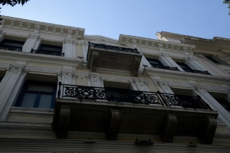 Προθεσμία να απολογηθούν την Τρίτη πήραν οι δύο συλληφθέντες για την υπόθεση της Marfin