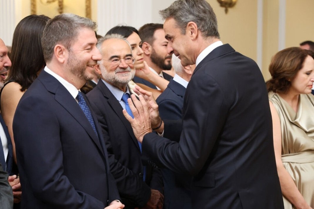 politikes syzitiseis kai paraskinio