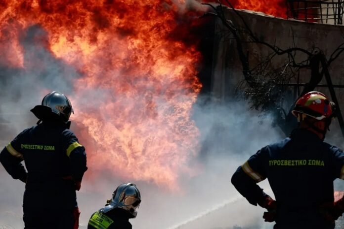 Από Δευτέρα οι αιτήσεις για αποζημιώσεις στους πυρόπληκτους – Πότε ξεκινούν τα αντιπλημμυρικά