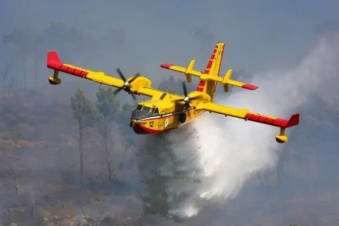 Ρέθυμνο: Συνεχίζεται η μάχη με τις αναζωπυρώσεις – Χωρίς εναέρια μέσα η επιχείρηση