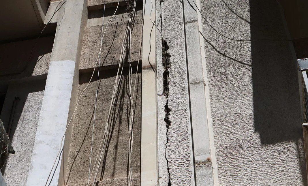 Ελληνικό Μετρό για τις ρωγμές σε σπίτια: Κανένα πρόβλημα στατικής επάρκειας, σε εξέλιξη η αποκατάσταση των ρηγματώσεων