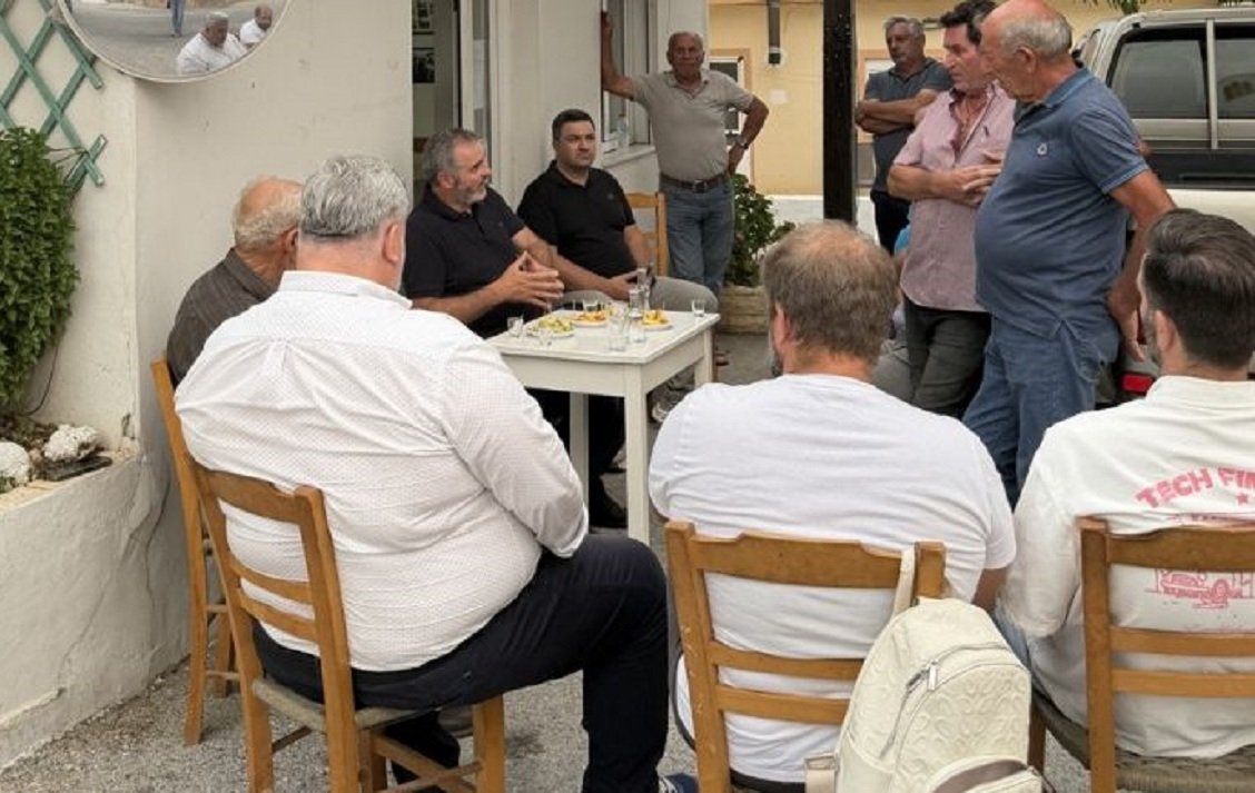 Μανόλης Χνάρης στα πυρόπληκτα χωριά του Δήμου Αγίου Βασιλείου – Στο επίκεντρο η αποζημίωση, η αποκατάσταση και η επόμενη μέρα