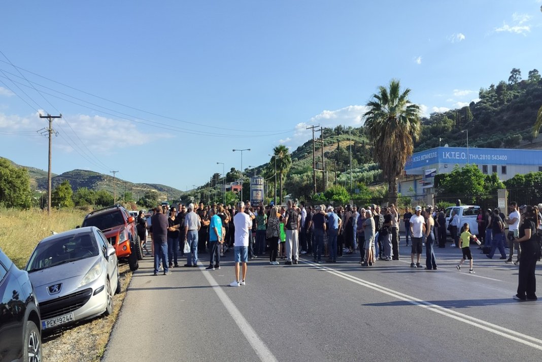 Νέα κινητοποίηση στους Αθανάτους – Κάτοικοι και επαγγελματίες ζητούν εκ νέου διάλογο για τη δομή μεταναστών