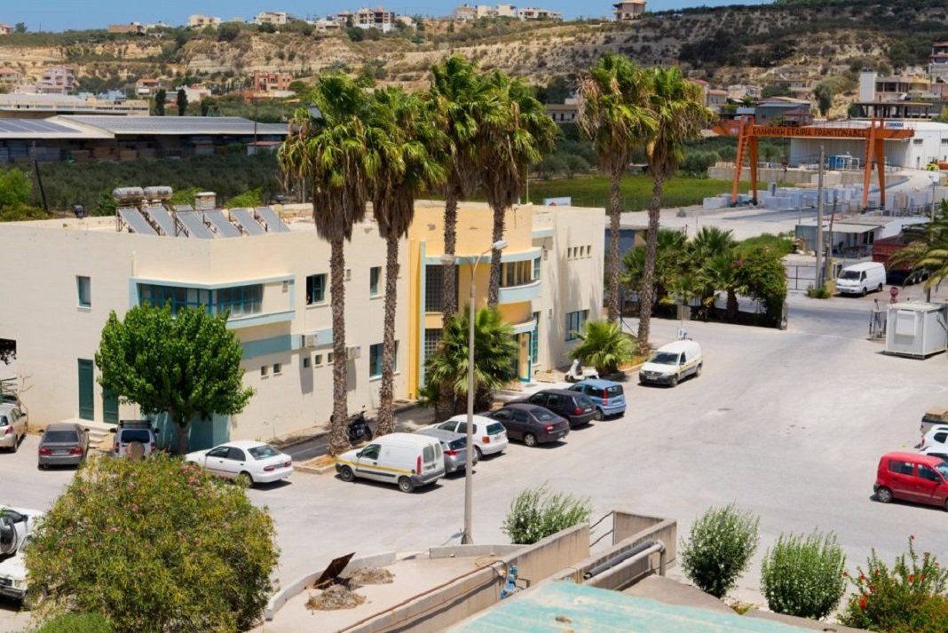 Αποκατάσταση βλάβης στη μεγάλη γεώτρηση των Βασιλειών από τη ΔΕΥΑΗ