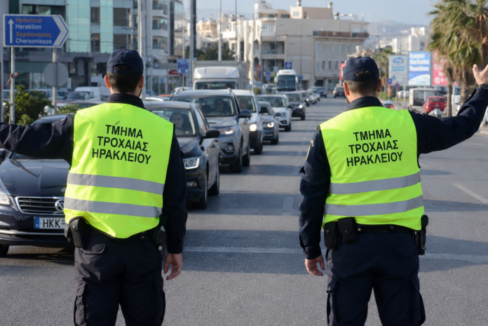 Ηράκλειο: Επί ποδός η Τροχαία για την αυξημένη κίνηση του Δεκαπενταύγουστου