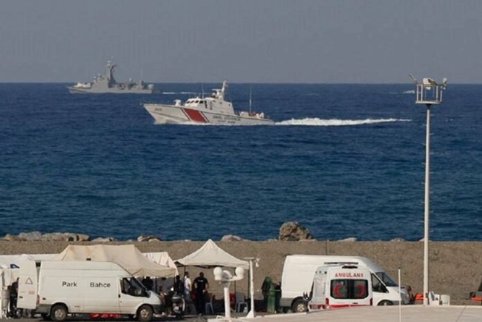 Κύπρος: Τουλάχιστον 7 νεκροί από το ναυάγιο πλοίου στα ανοικτά της Κερύνειας