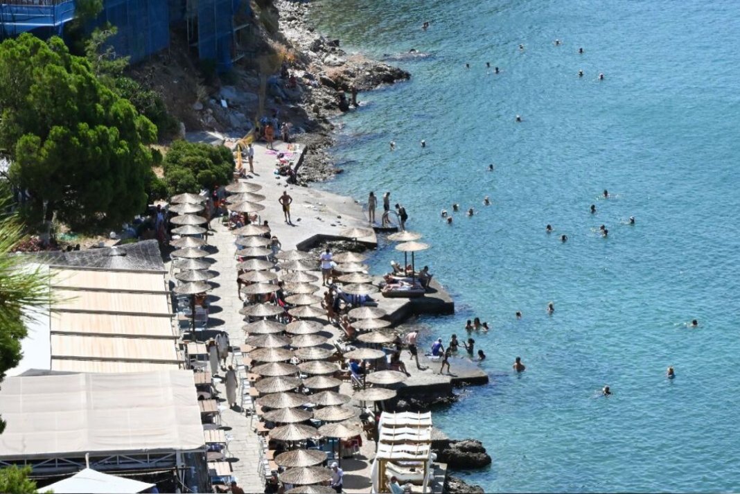 Έλεγχοι με drones και MyCoast σε πάνω από 300 παραλίες – Τι είδαν οι ελεγκτές