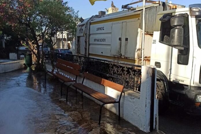 Πλύσιμο δρόμων και κοινόχρηστων χώρων σε Ηράκλειο και χωριά