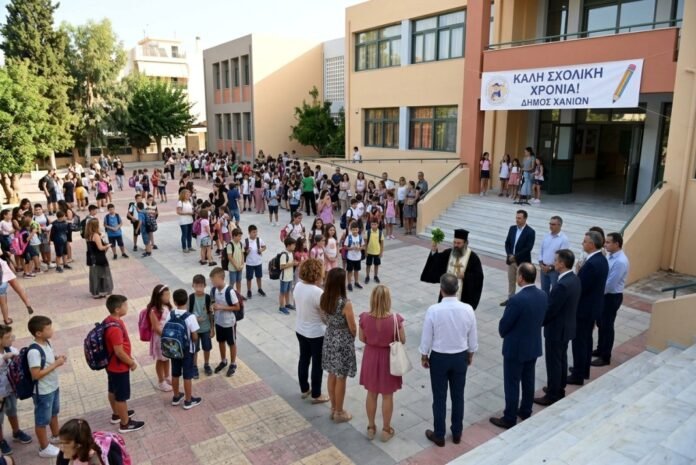 Πάνω από 20.000 μαθητές επέστρεψαν σε 154 σχολεία του Δήμου Χανίων