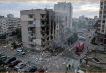 Τρεις νεκροί και τουλάχιστον επτά τραυματίες από πλήγματα στο Κίεβο