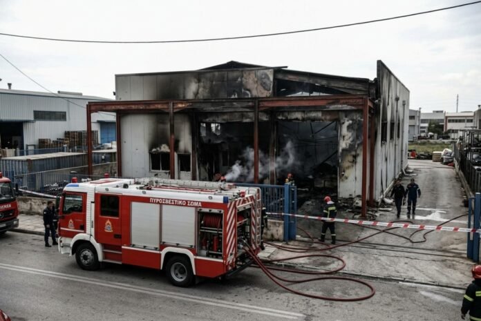 Πυρκαγιά σε καθαριστήριο στη ΒΙΠΕ Ηρακλείου: Χωρίς ενεργό μέτωπο, συνεχίζεται η επιτήρηση