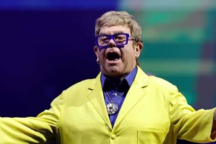 Οι Elton John και Charli XCX θα εμφανιστούν στο Apple Music Hall, στο Λονδίνο