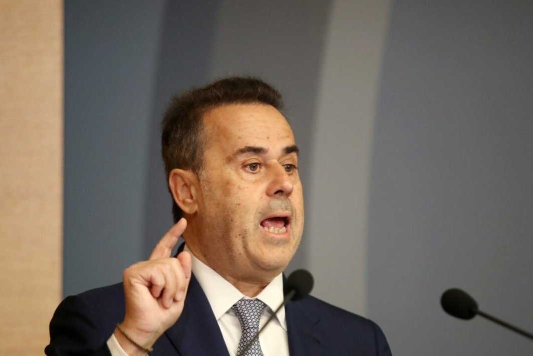 revma eksi paremvasis