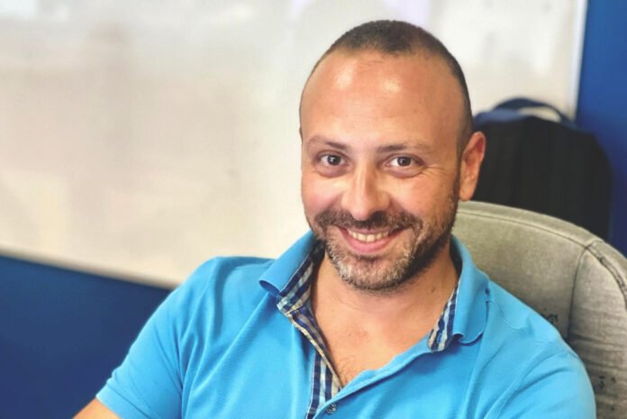 Έκρηξη στην Πλάκα – Βαγγέλης Τριάντης (ΑΝΤ1): «Δεν λειτουργούν έλεγχοι, δεν υπάρχει πρόληψη»