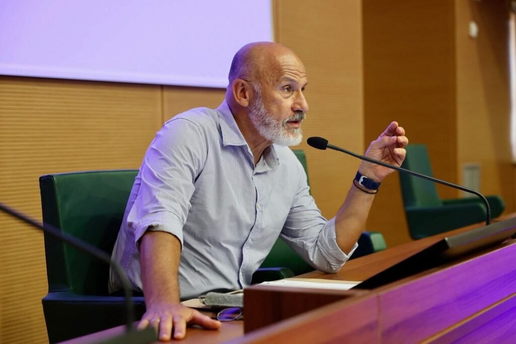 «Απογευματινή Ενημέρωση»: Ο Αντιδήμαρχος Ηρακλείου Τάσος Τσατσάκης για στήριξη φοιτητών,  πυρόπληκτους και  δομή στους Αθανάτους