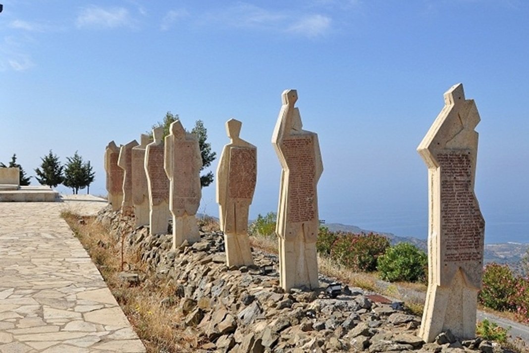 viannos 83 xronia