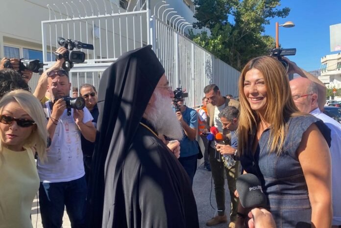 Αγιασμός στα Ωνάσεια Σχολεία παρουσία της Σ. Ζαχαράκη.