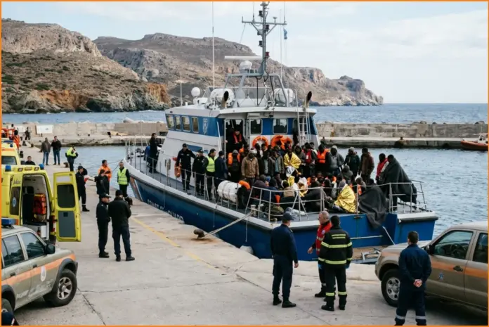 Διάσωση περίπου 48 αλλοδαπών νότια των Καλών Λιμένων