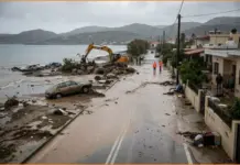 Κακοκαιρία σε Ρόδο και Εύβοια: ένας νεκρός και σοβαρά προβλήματα