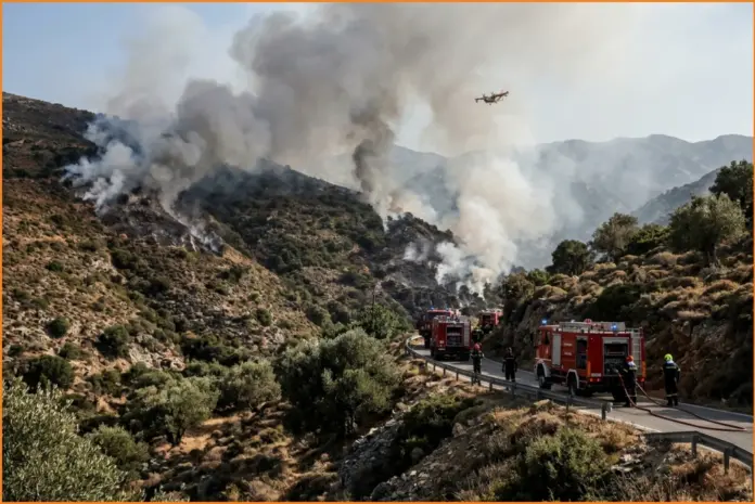 Νέα εστία φωτιάς στον Κισσό Ρεθύμνου – Μερικός έλεγχος στον Μυριοκέφαλο