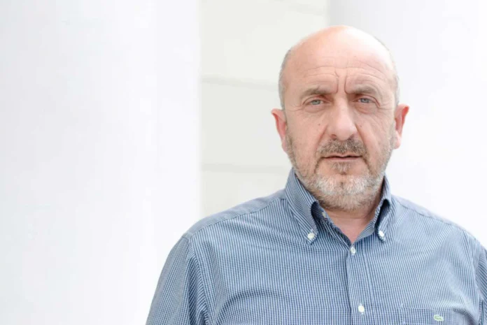 Δήμαρχος Σφακίων Γιάννης Ζερβός στο ΘΕΜΑ Κρήτης: Πέντε μηχανήματα έργων, κανένας χειριστής