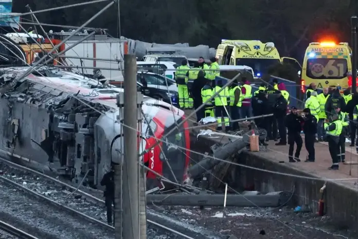 Ισπανία: Στους 68 οι νεκροί από τη σύγκρουση τρένων – Εκτός λειτουργίας το βασικό σύστημα ασφαλείας