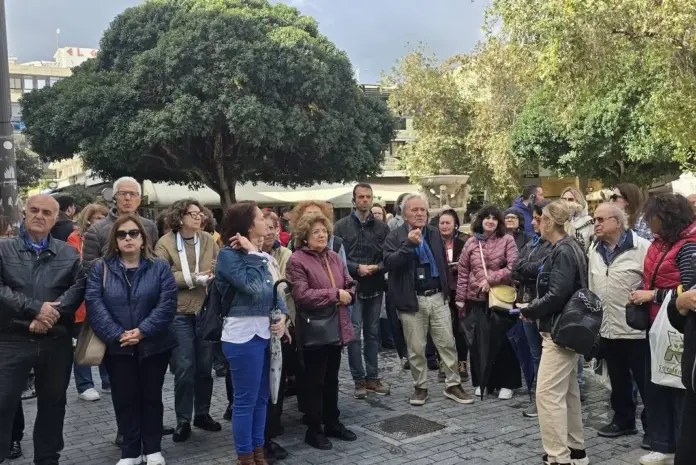 Μεγάλο ενδιαφέρον για τον ιστορικό περίπατο «Τα Παλιά Κτίρια μας αφηγούνται Ιστορίες…» της Αντιδημαρχίας Εθελοντισμού